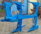 Механический оборотный плуг для трактора